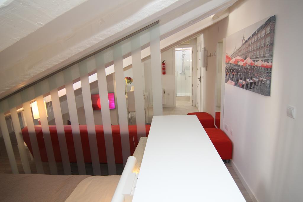 Apartamento Atico En Puerta Del Sol Madrid Bagian luar foto