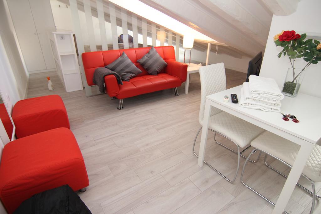 Apartamento Atico En Puerta Del Sol Madrid Bagian luar foto