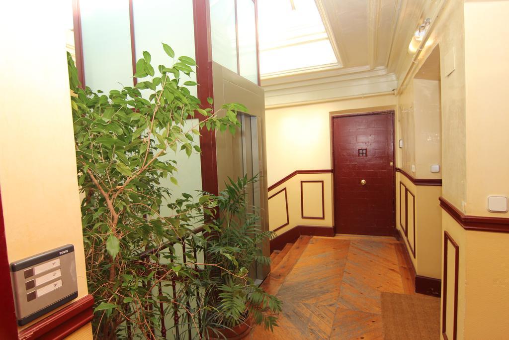 Apartamento Atico En Puerta Del Sol Madrid Bagian luar foto