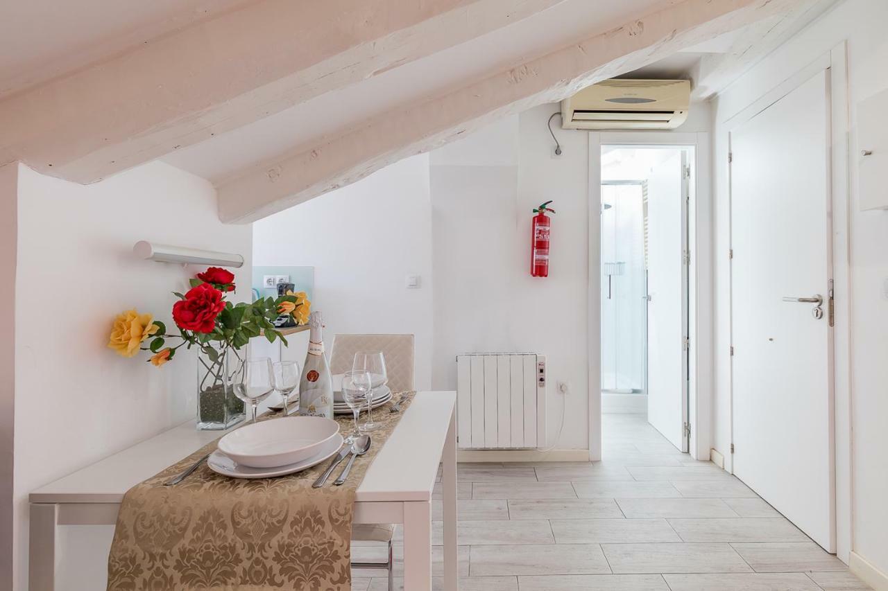 Apartamento Atico En Puerta Del Sol Madrid Bagian luar foto